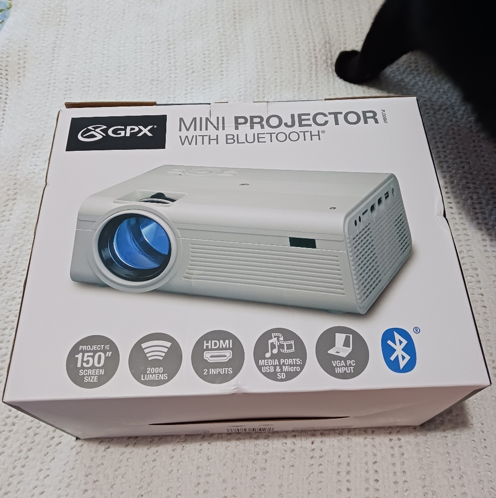 Mini projector with bluetooth